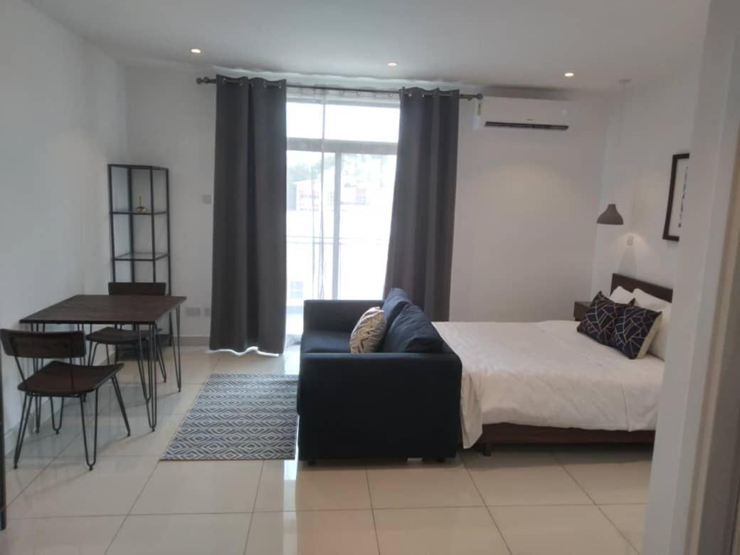 Embassy Gardens Luxury Suites Cpg Аккра Экстерьер фото