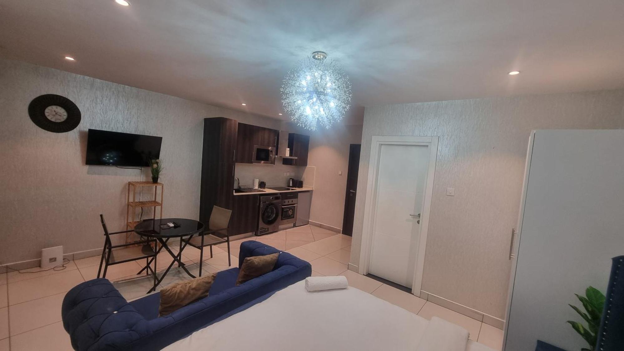 Embassy Gardens Luxury Suites Cpg Аккра Экстерьер фото