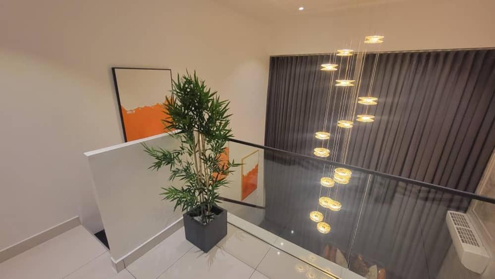 Embassy Gardens Luxury Suites Cpg Аккра Экстерьер фото